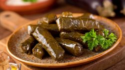 تفسير حلم تناول ورق العنب المطبوخ في المنام